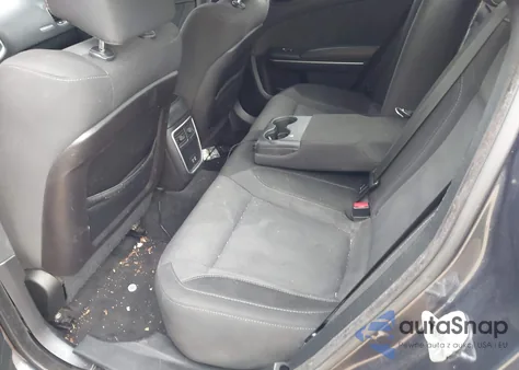 2016 Dodge Charger Sxt z USA, uszkodzony, nr VIN 2C3CDXHG6GH174063